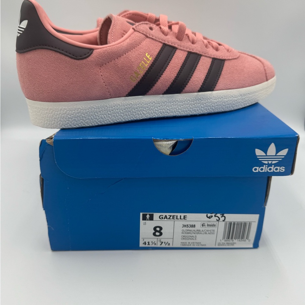 Adidas Gazelle Pink with Black Stripes New in Box Size 8m/9women
